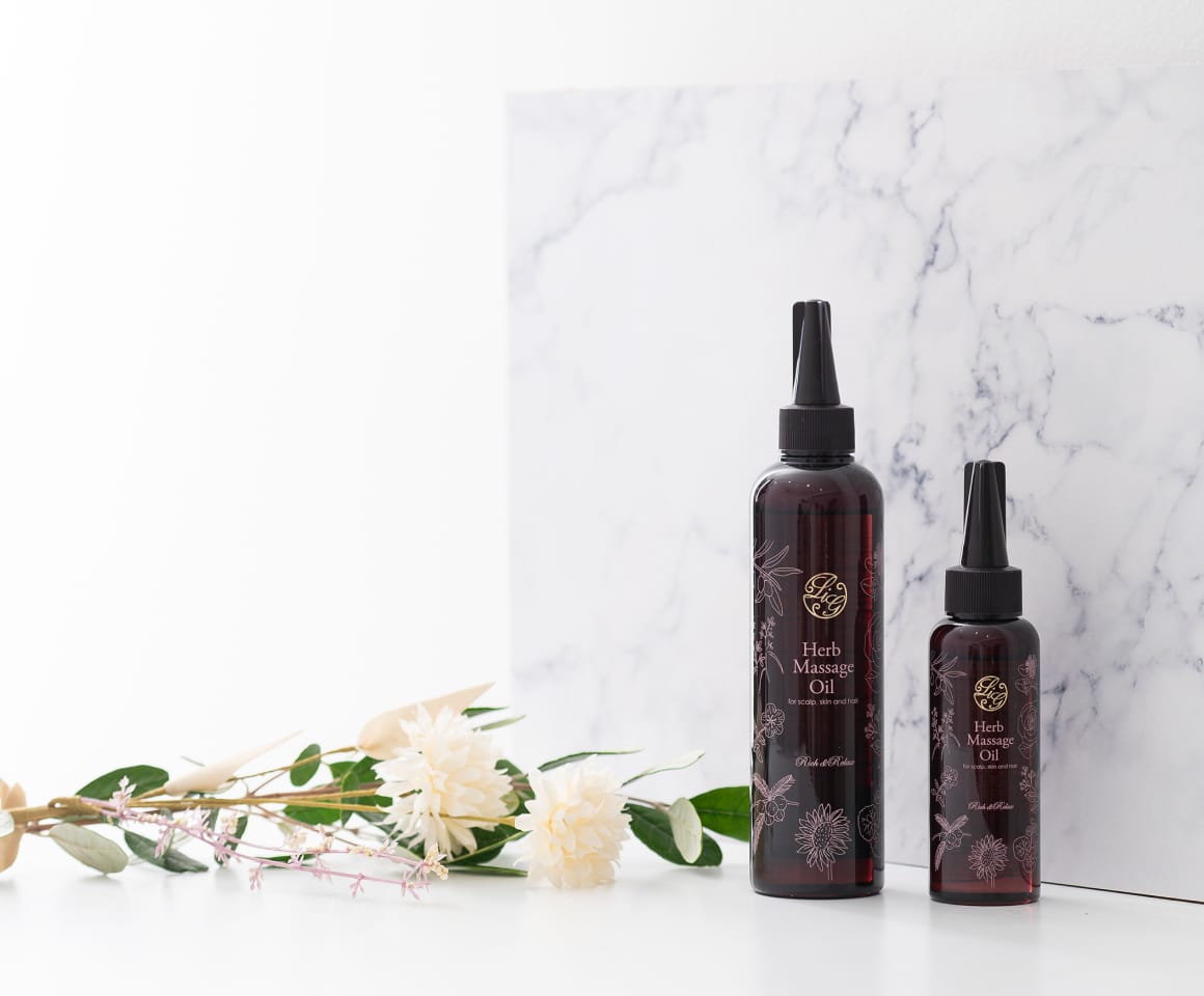 ハーブマッサージオイル写真